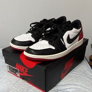 Air Jordan 1 Low Black Toe